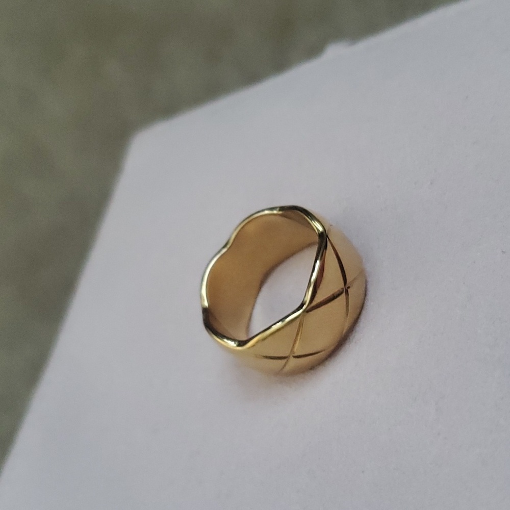 18k gold plated Crush Diagonal Cross ring - Picture 5 of 7